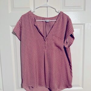 Liz Claiborne Patterned Top